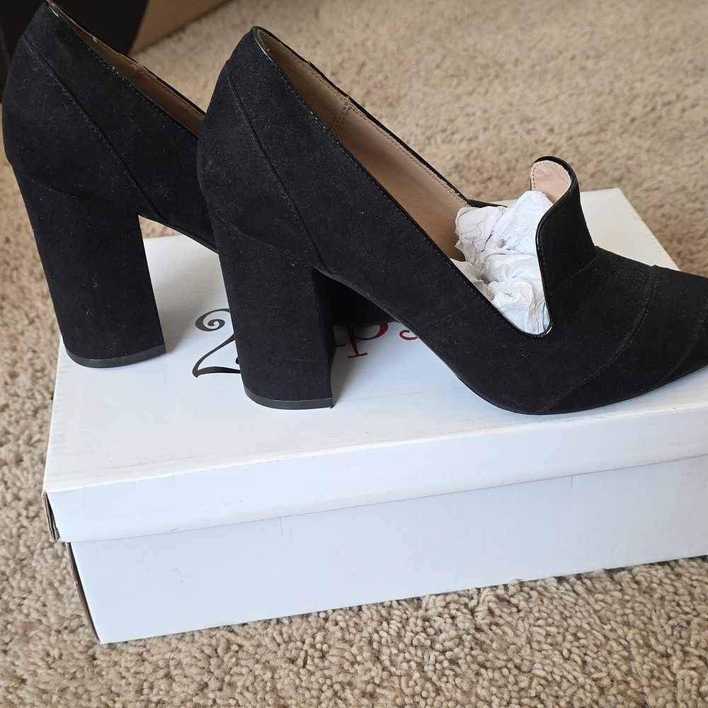 2 Lips Too Classic Black Suede Block Heel Pumps - Women